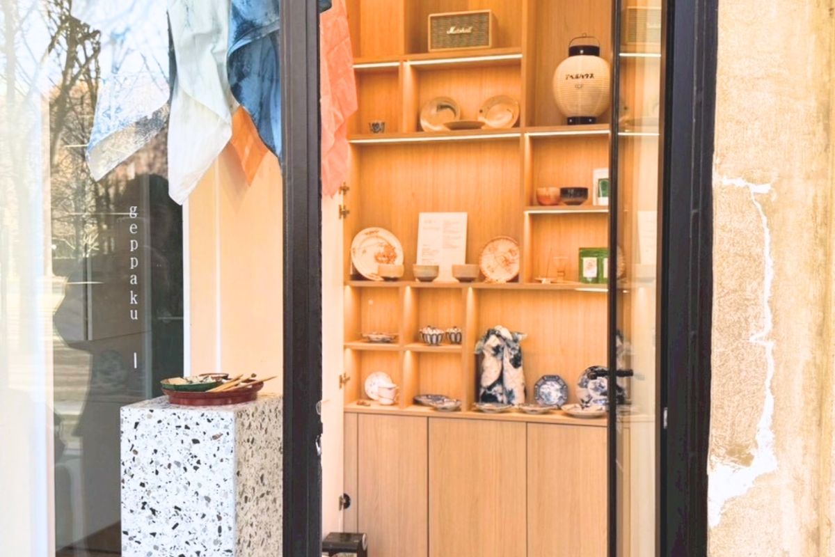 フランス・パリでの販売